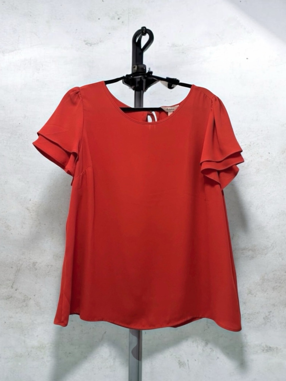Reitmans Terracotta Dusty Red Short Ruffle Sleeve Blouse Top L Keyhole
